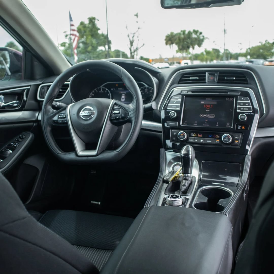 Used 2020 Nissan Maxima 3.5 S w/ Floor Mat Group FWD image 17