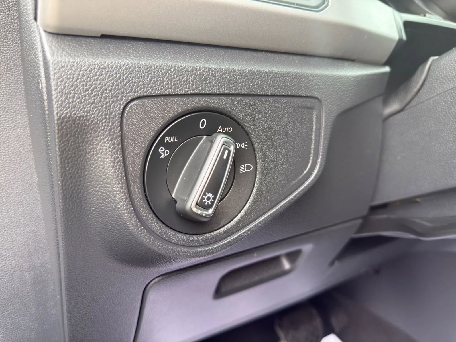 Used 2021 Volkswagen Atlas SE image 23