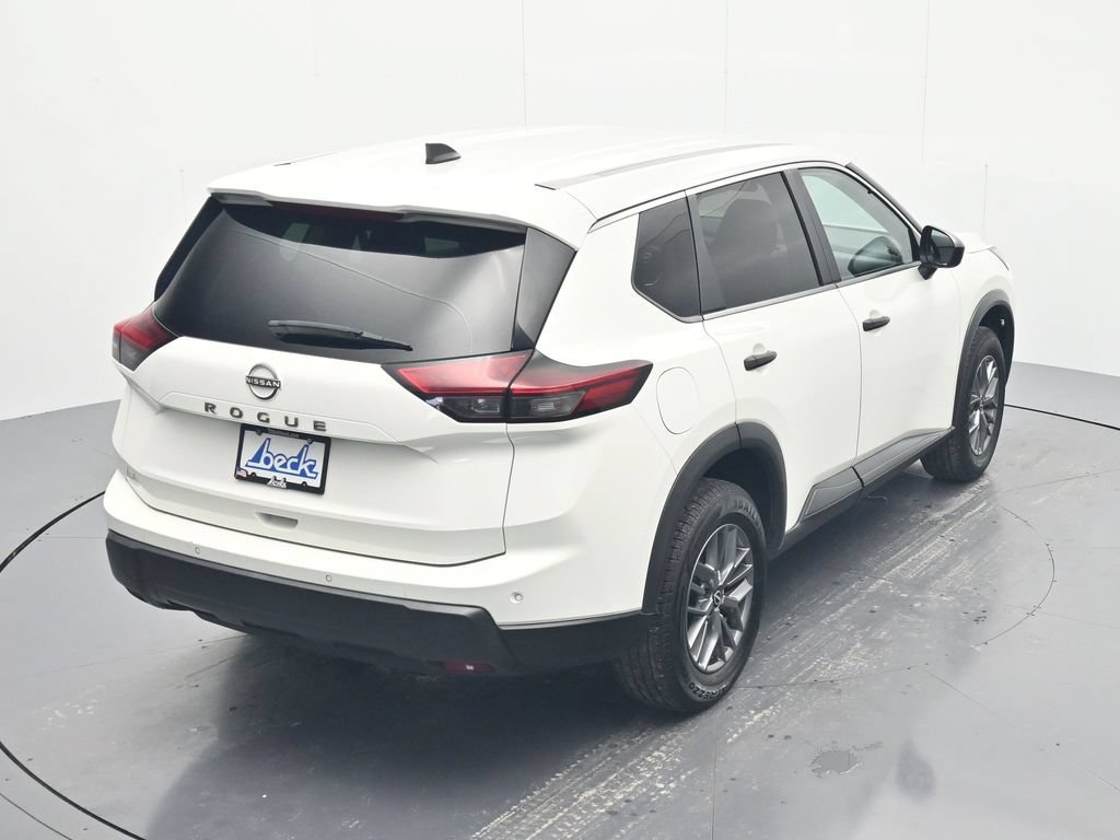 Used 2024 Nissan Rogue S FWD image 32