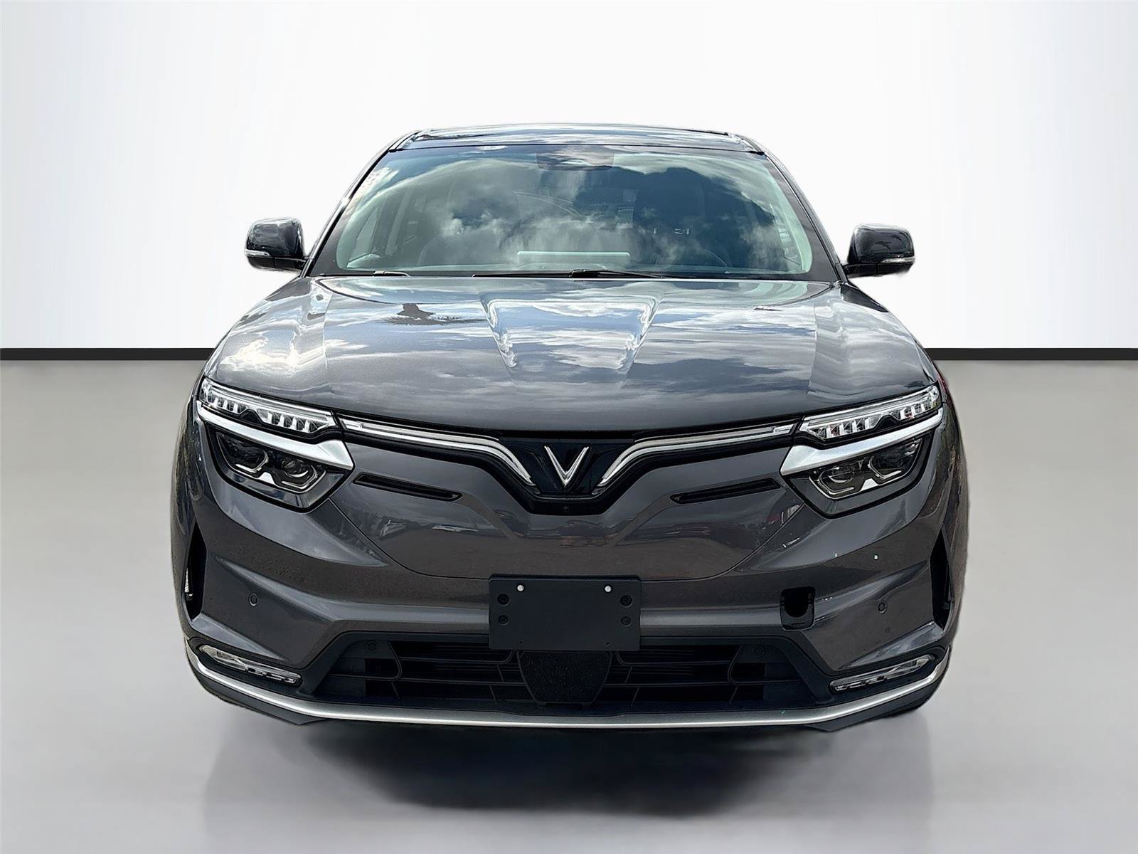 New 2025 VinFast VF 8 Eco AWD/4WD image 2