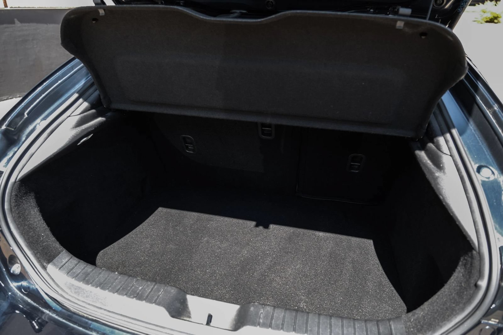 Used 2019 MAZDA MAZDA3 Hatchback w/ Preferred Package FWD image 48