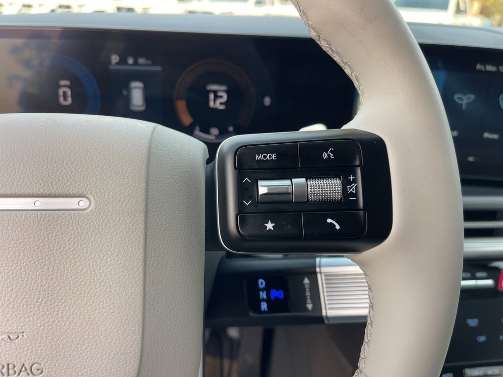 Certified 2026 Hyundai Santa Fe SE image 17