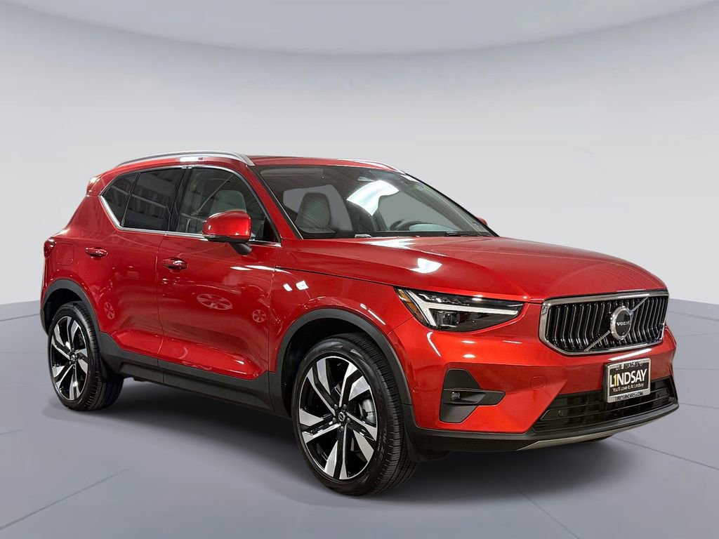 Certified 2024 Volvo XC40 B5 Ultimate w/ Protection Package Premier AWD/4WD image 9
