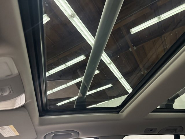 Used 2013 Mercedes-Benz GLK 250 BlueTEC 4MATIC image 16