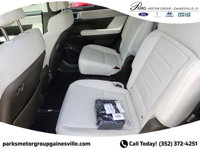 New 2024 Hyundai Santa Fe Calligraphy AWD/4WD image 15