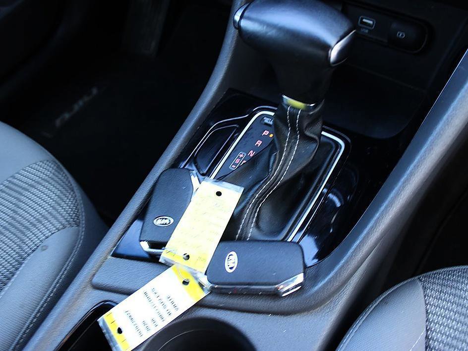 Used 2020 Kia Niro LXS FWD image 21