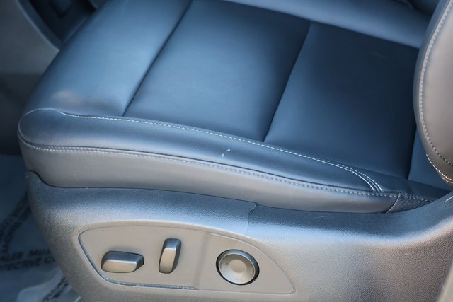 Used 2024 GMC Acadia Elevation image 3