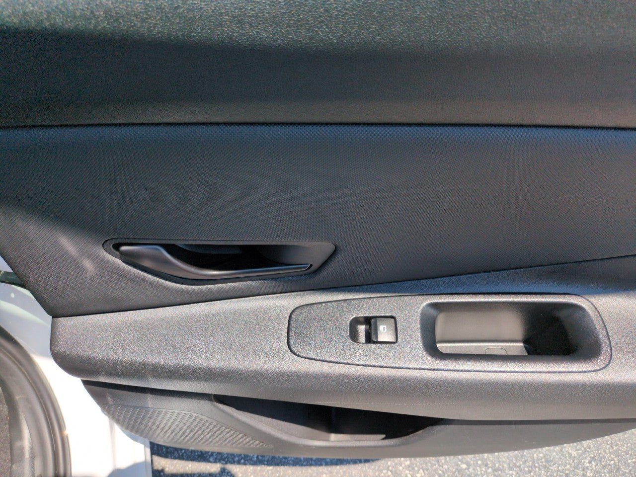 Used 2025 Hyundai Elantra Sport FWD image 24