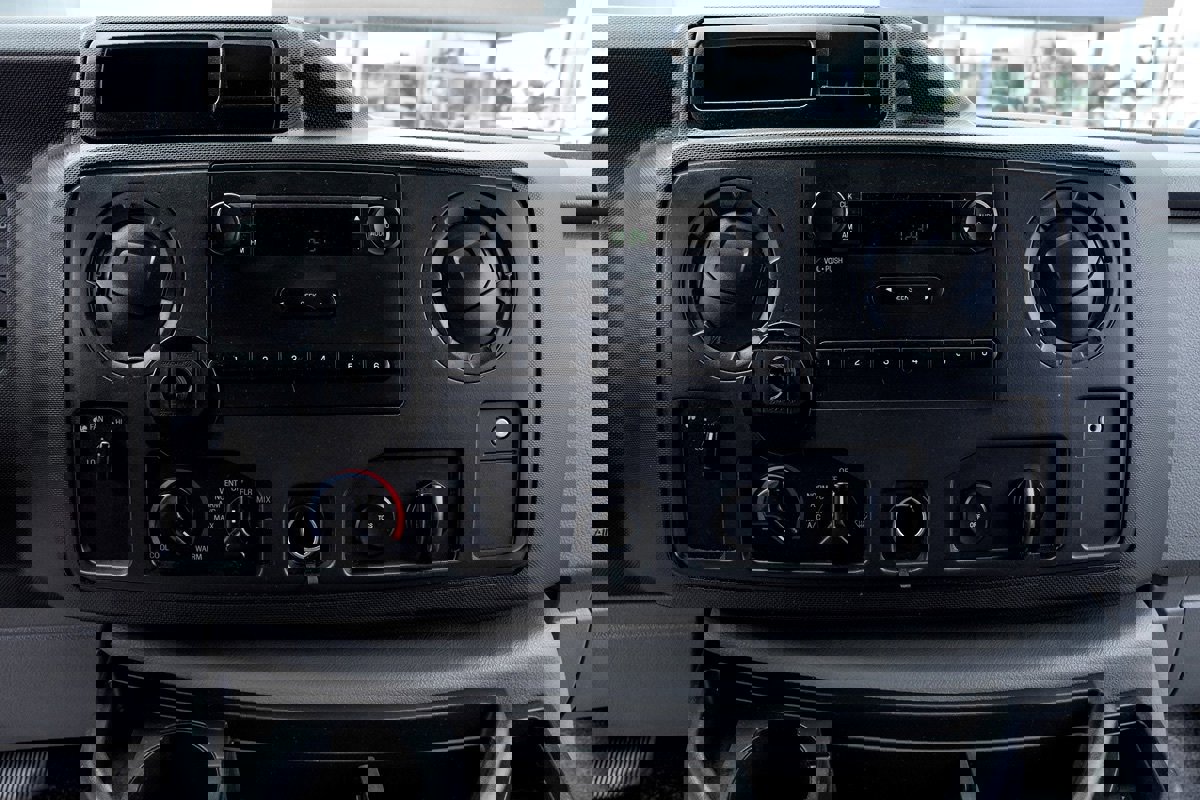 Used 2013 Ford E-150 and Econoline 150 image 14
