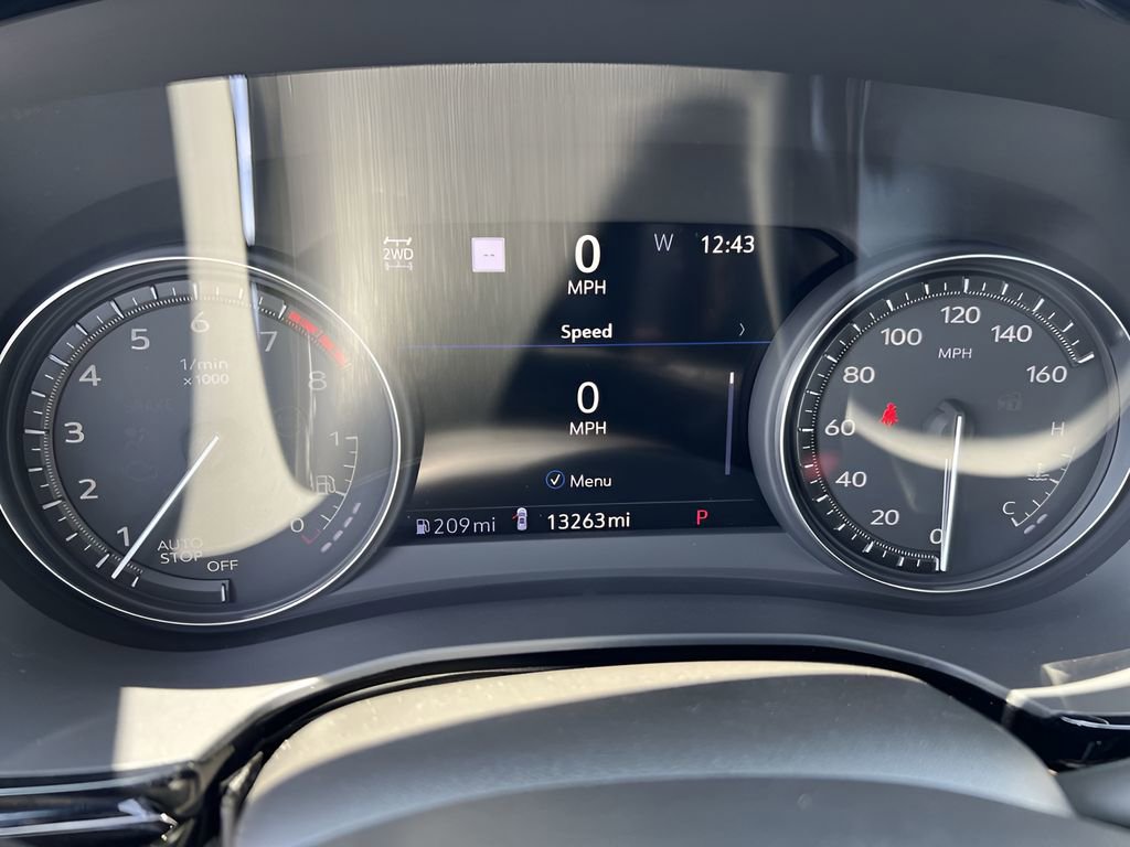 Certified 2024 Cadillac XT6 Premium Luxury w/ Platinum Package image 11