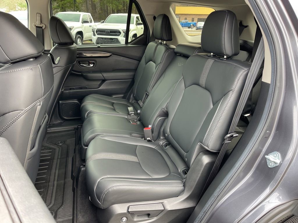 Used 2025 Honda Pilot EX-L image 22