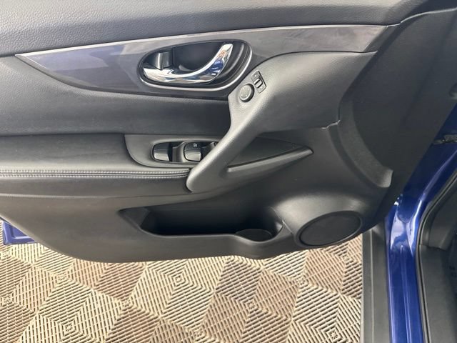 Certified 2020 Nissan Rogue SV AWD/4WD image 18