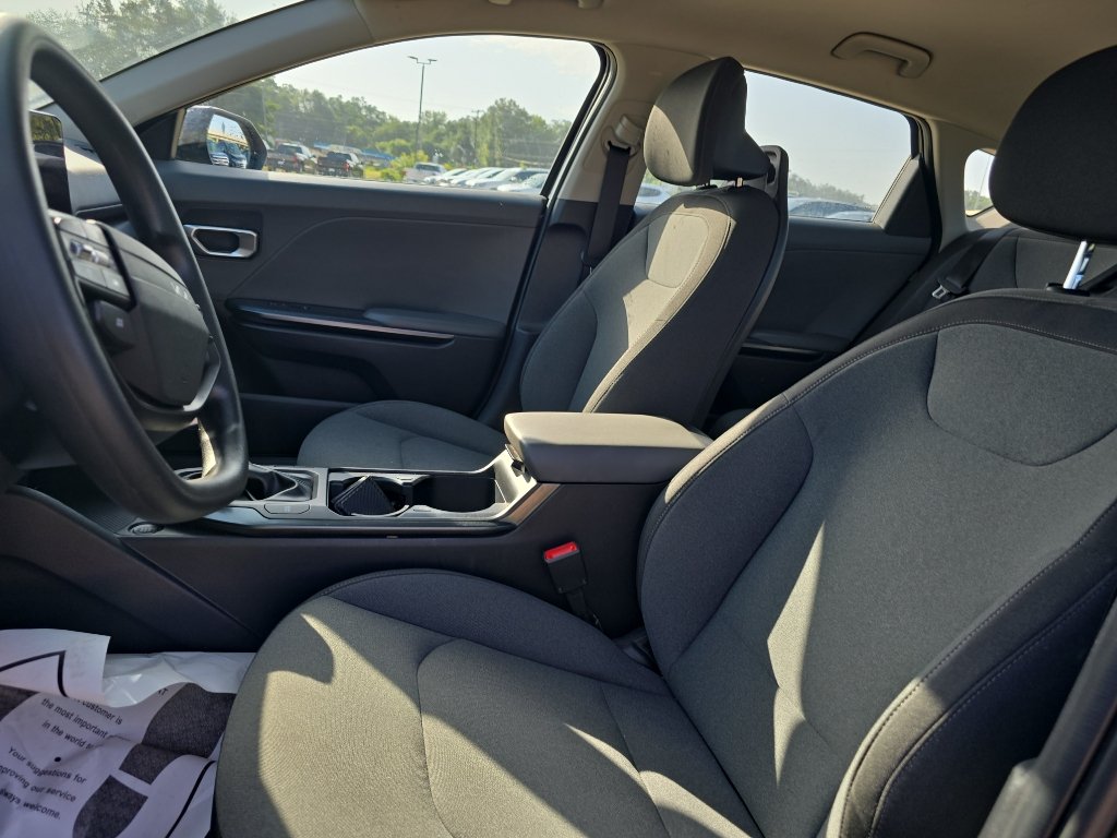 Used 2025 Kia K4 FWD image 16