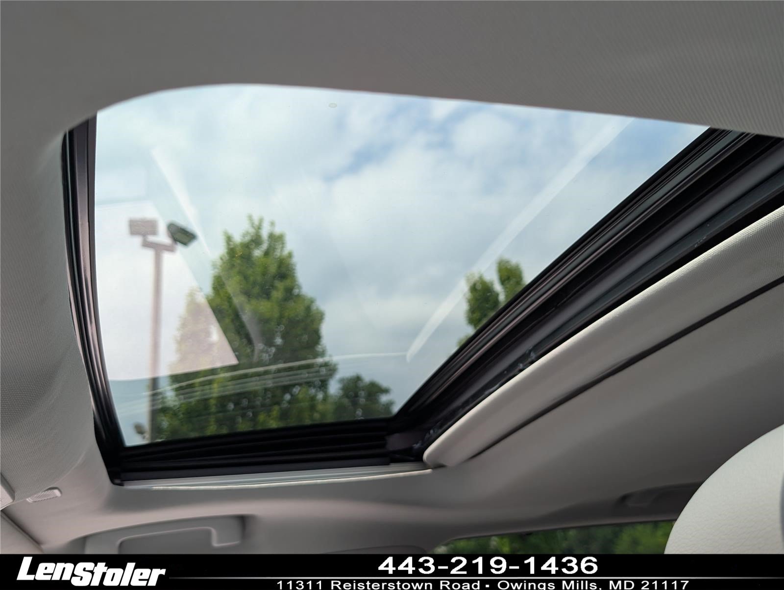 Used 2023 Toyota Highlander XLE AWD/4WD image 20