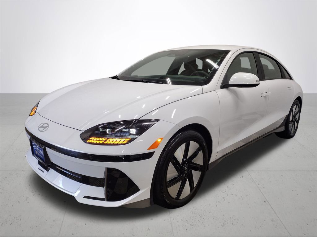 Used 2025 Hyundai Ioniq 6 SE AWD/4WD image 2