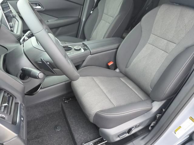 New 2026 Nissan Rogue SV w/ Cold Weather Package AWD/4WD image 27