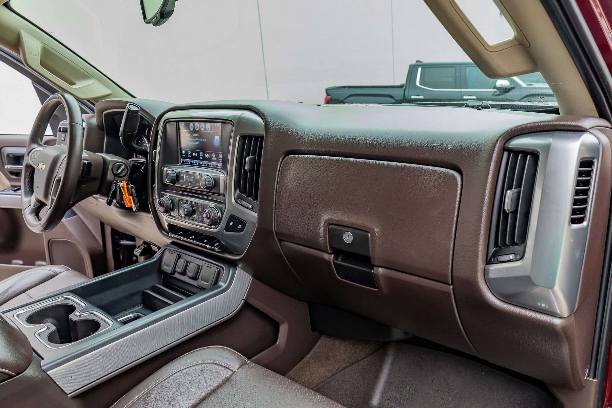 Used 2016 Chevrolet Silverado 2500 LT w/ LT Convenience Package AWD/4WD image 17