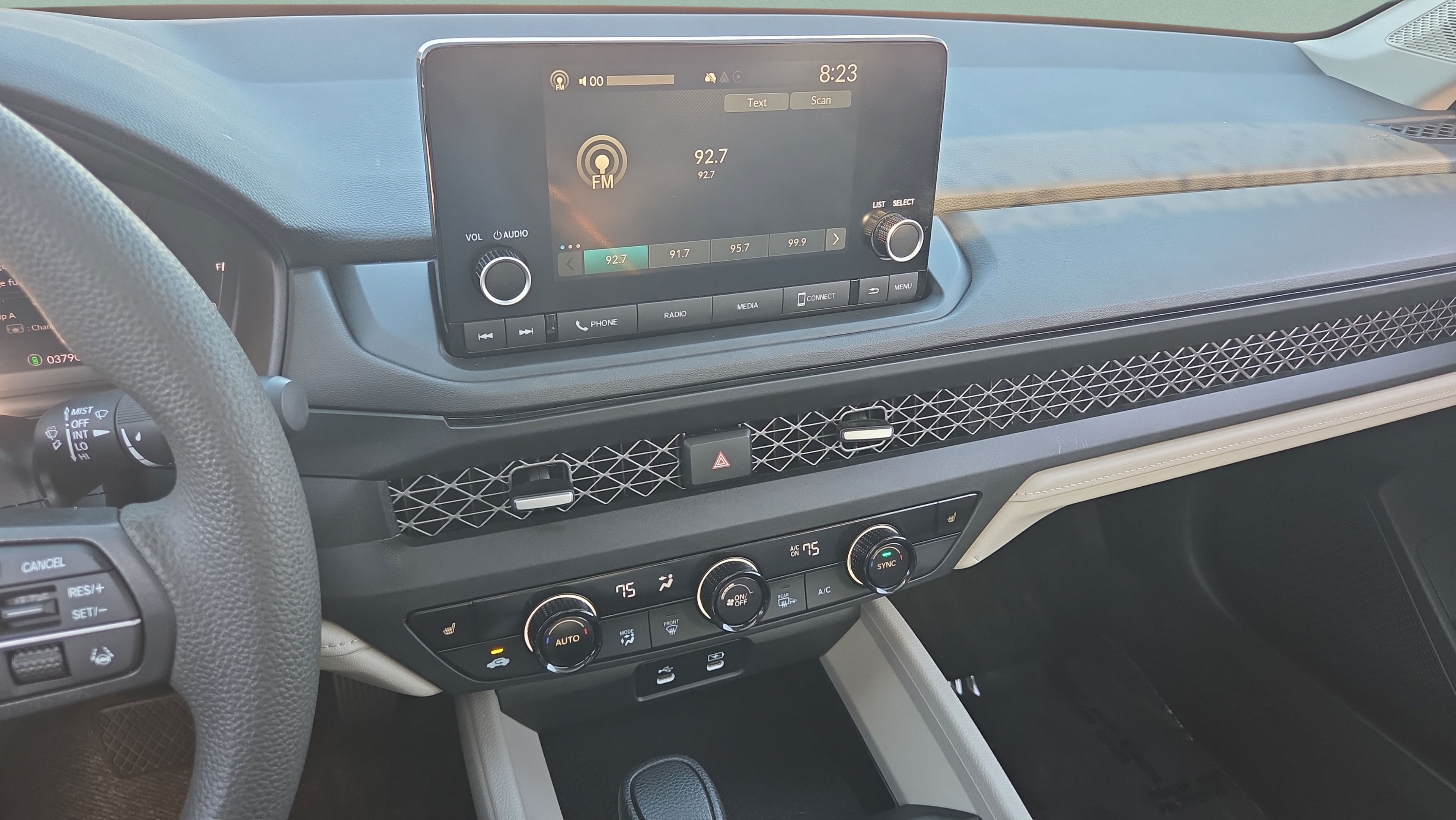 Certified 2024 Honda Accord EX image 27