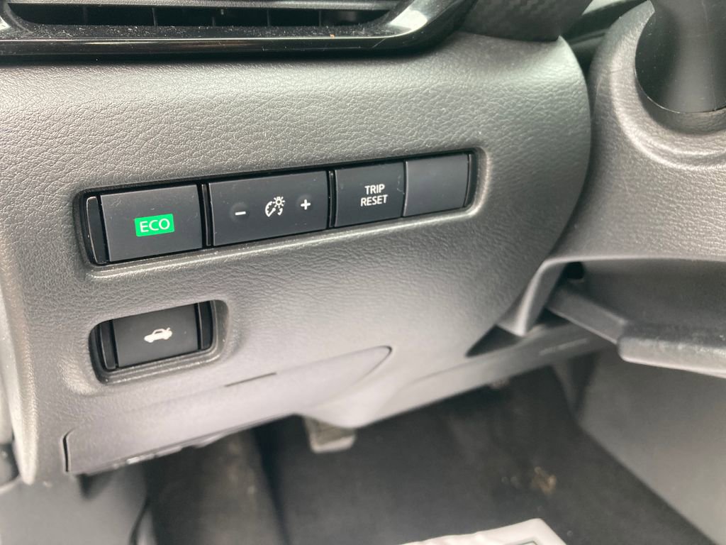 Used 2020 Nissan Sentra SV FWD image 42