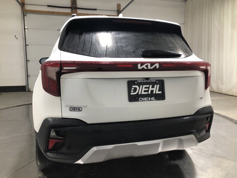 Used 2024 Kia Seltos EX image 6