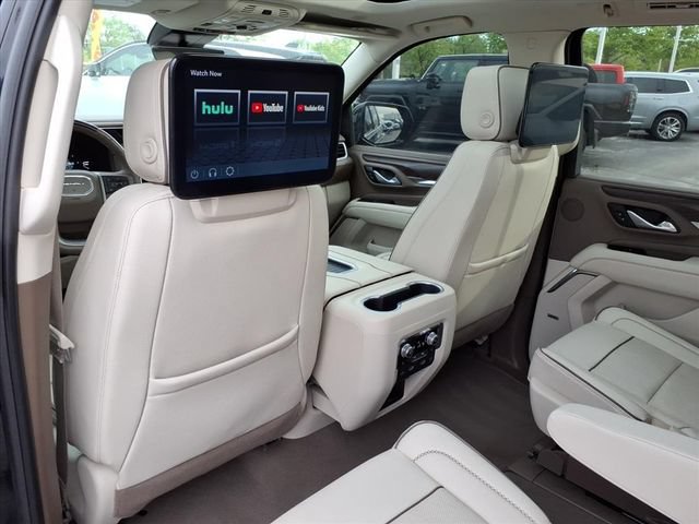 Used 2023 GMC Yukon Denali w/ Advanced Technology Package AWD/4WD image 16