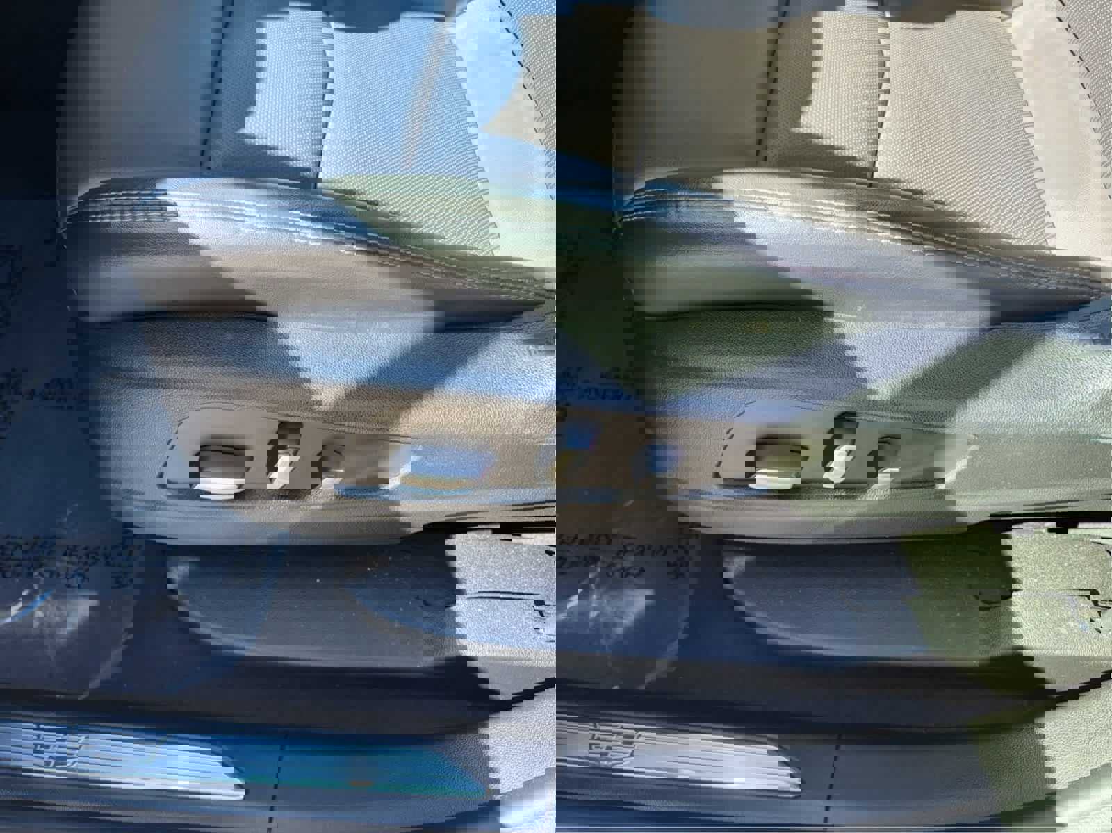 Used 2022 Cadillac XT5 Premium Luxury w/ Technology Package image 11