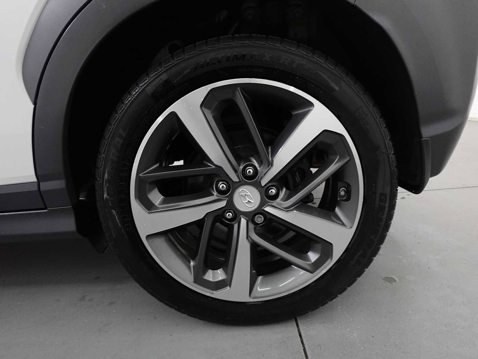 Used 2021 Hyundai Kona Limited AWD/4WD image 9