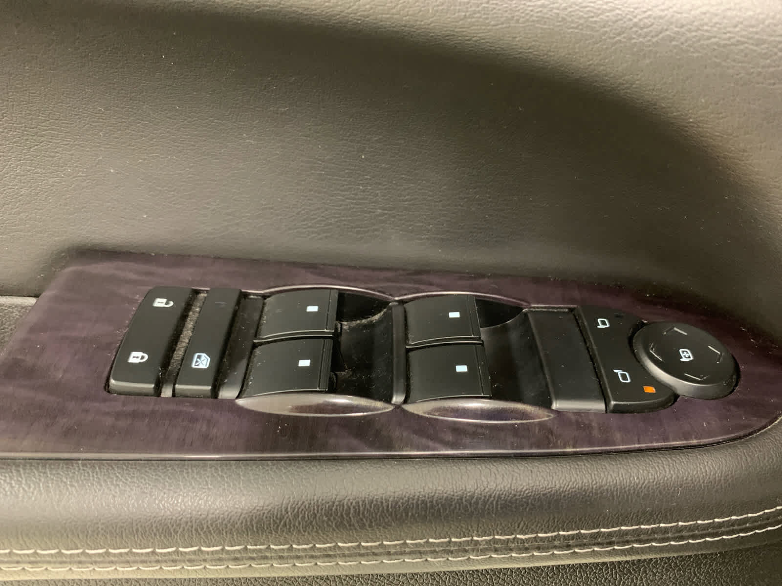 Used 2015 Buick Enclave Leather image 22