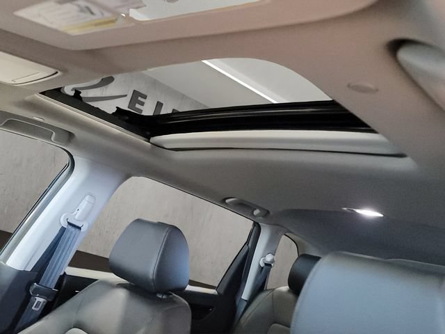 Used 2025 Honda CR-V EX-L image 3