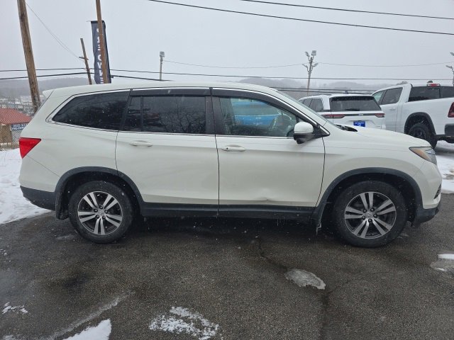 Used 2017 Honda Pilot EX image 7
