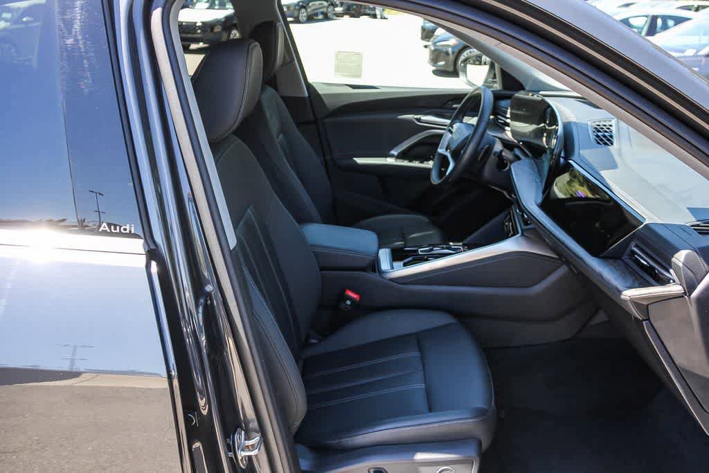 Used 2025 Audi Q5 Premium Plus w/ Premium Plus AWD/4WD image 18