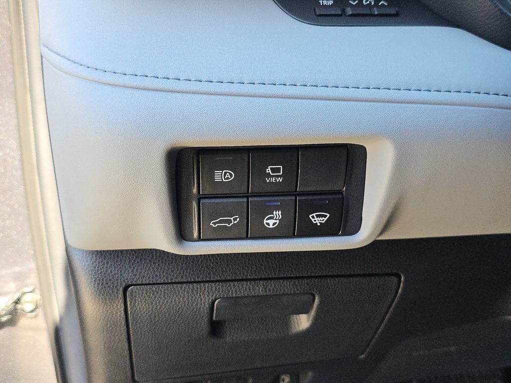 Used 2021 Toyota Highlander Limited FWD image 33