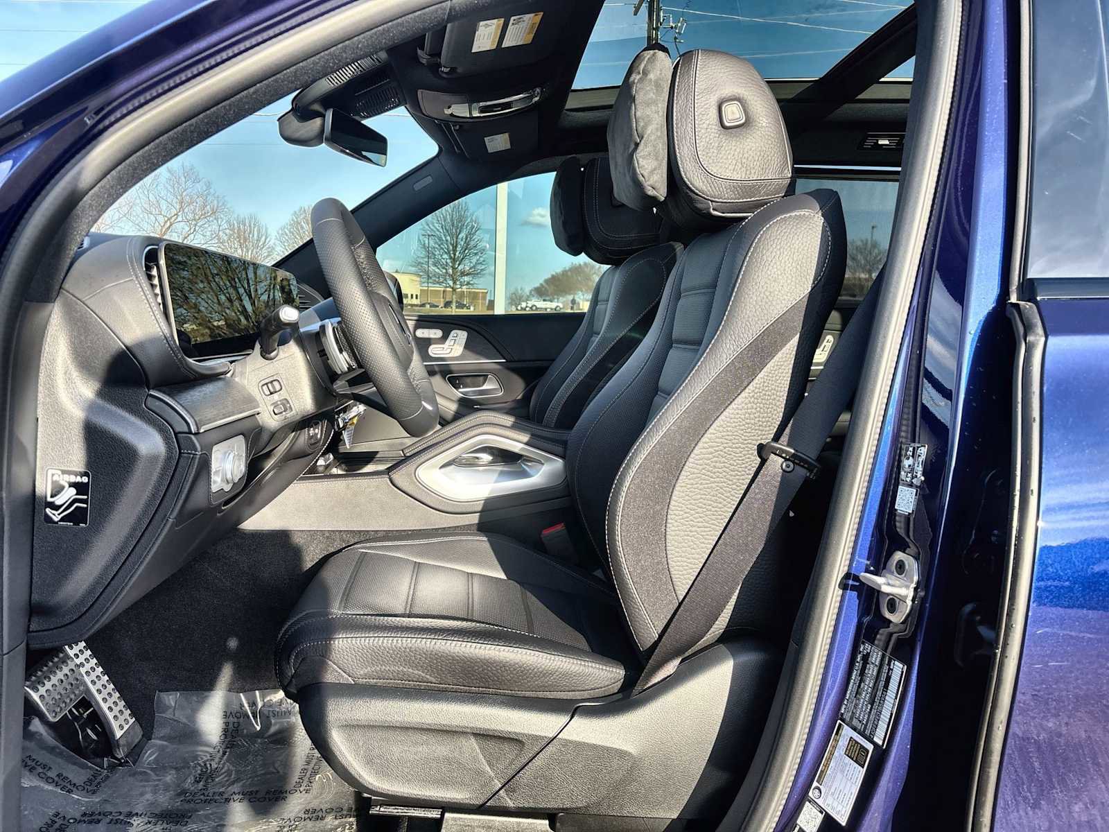 New 2026 Mercedes-Benz GLS 580 4MATIC image 3