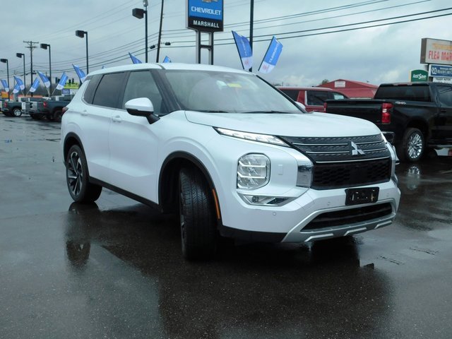 Used 2024 Mitsubishi Outlander SE image 4