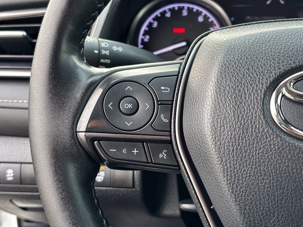 Used 2022 Toyota Camry SE image 25