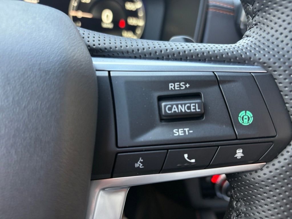 New 2025 Mitsubishi Outlander SEL image 16