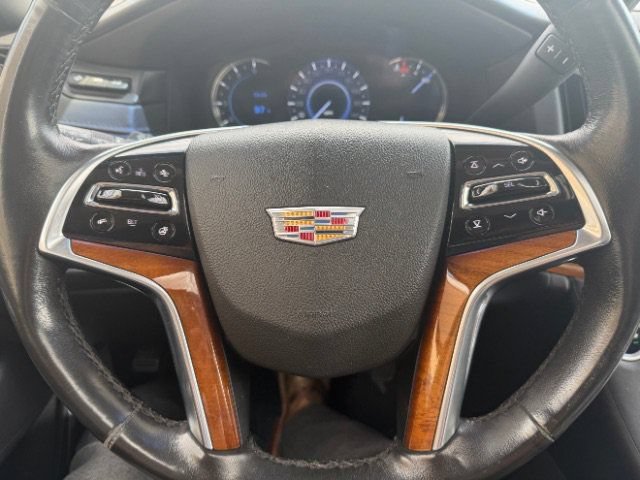 Used 2016 Cadillac Escalade Luxury AWD/4WD image 35
