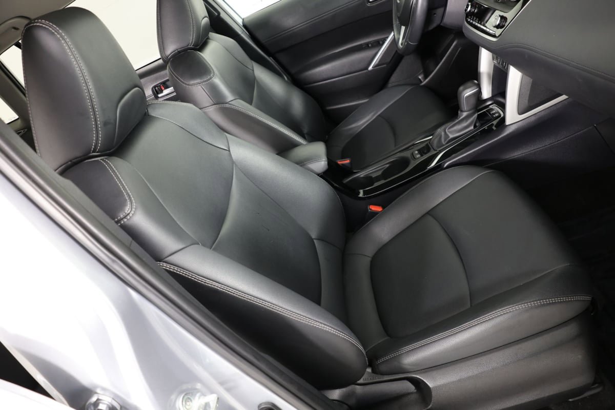 Used 2022 Toyota Corolla Cross XLE image 29