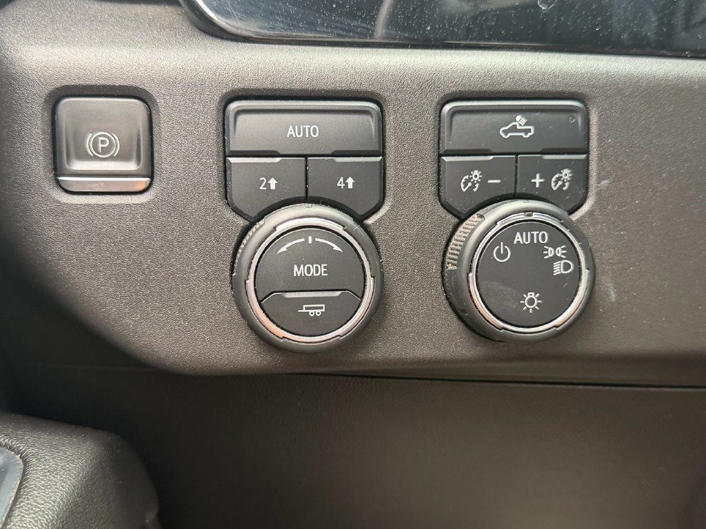 Certified 2023 Chevrolet Silverado 1500 LT AWD/4WD image 31
