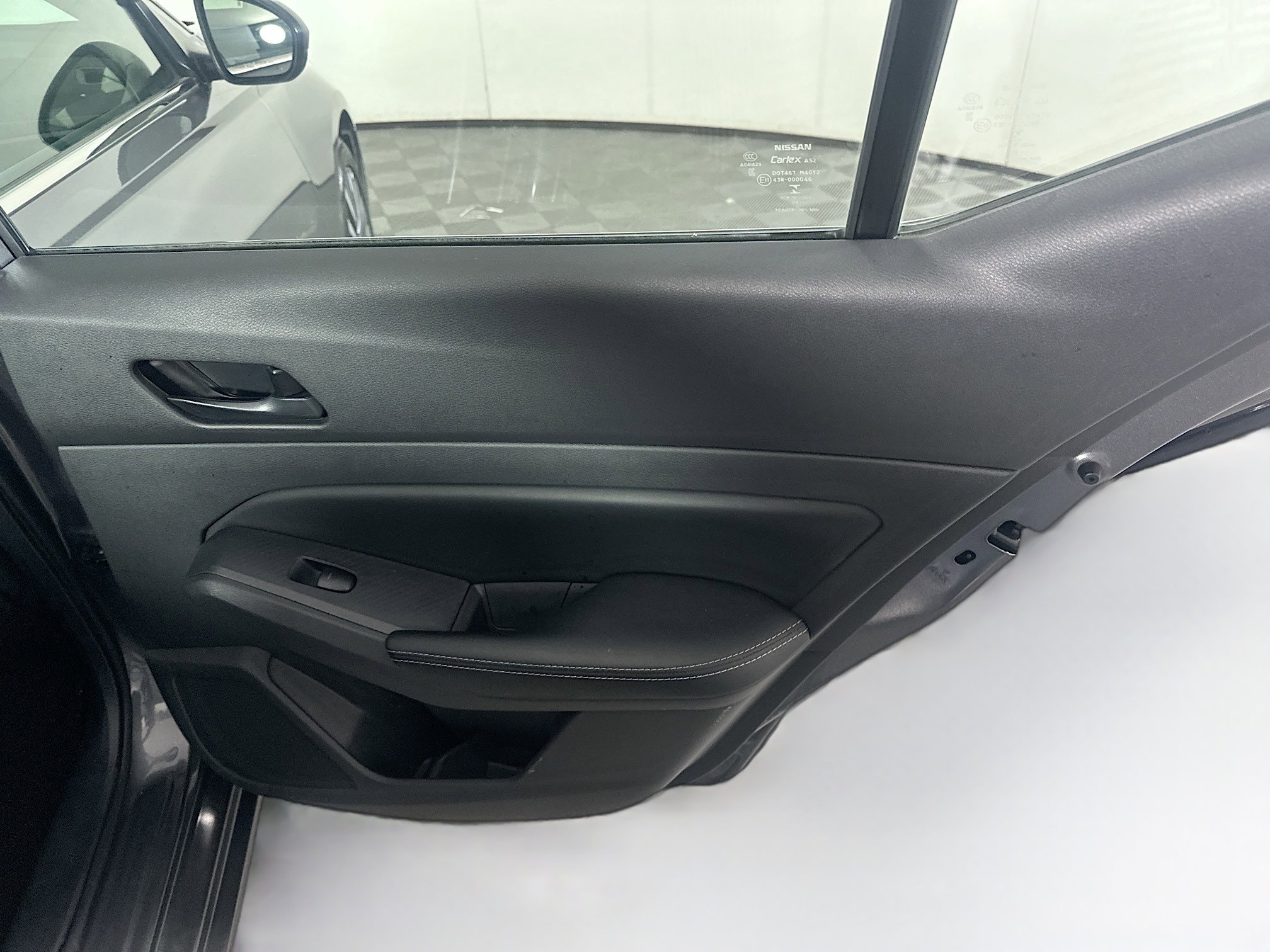 Used 2025 Nissan Altima 2.5 SV image 28