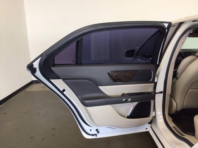 Used 2018 Lincoln Continental Select FWD image 13