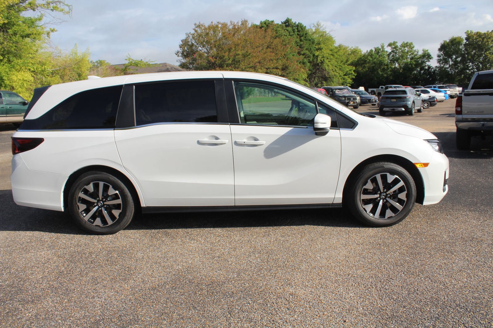New 2027 Honda Odyssey EX-L image 3