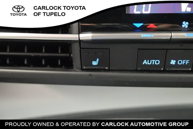 Used 2024 Toyota Sienna XSE FWD image 39