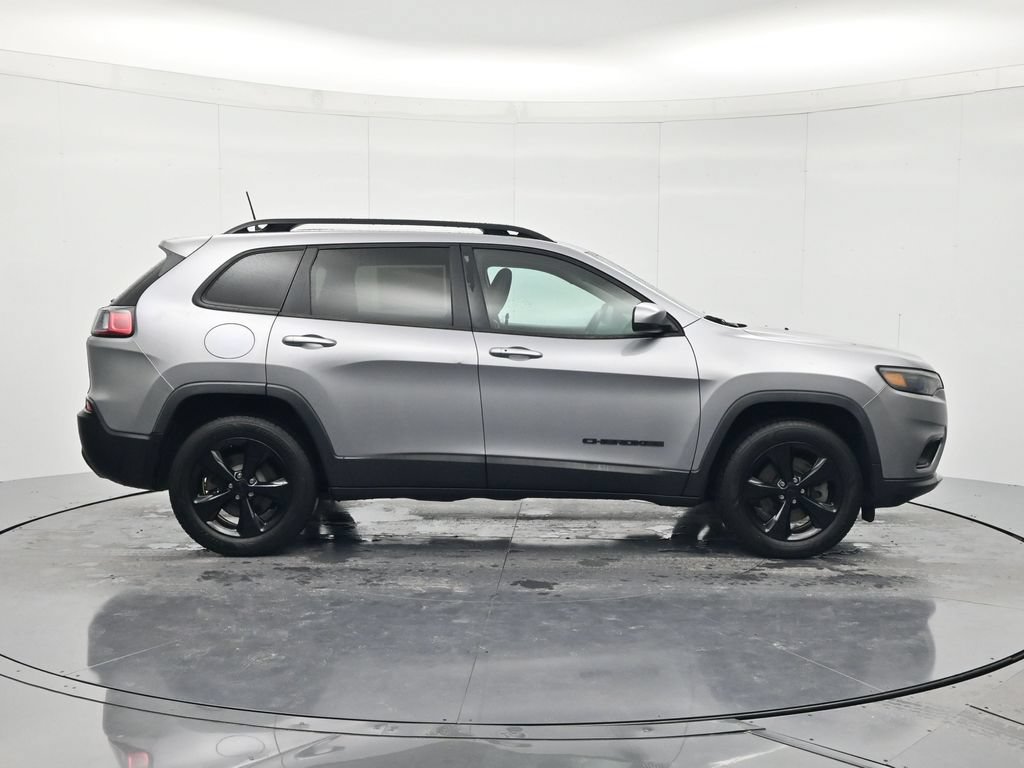 Used 2019 Jeep Cherokee Latitude Plus AWD/4WD image 4