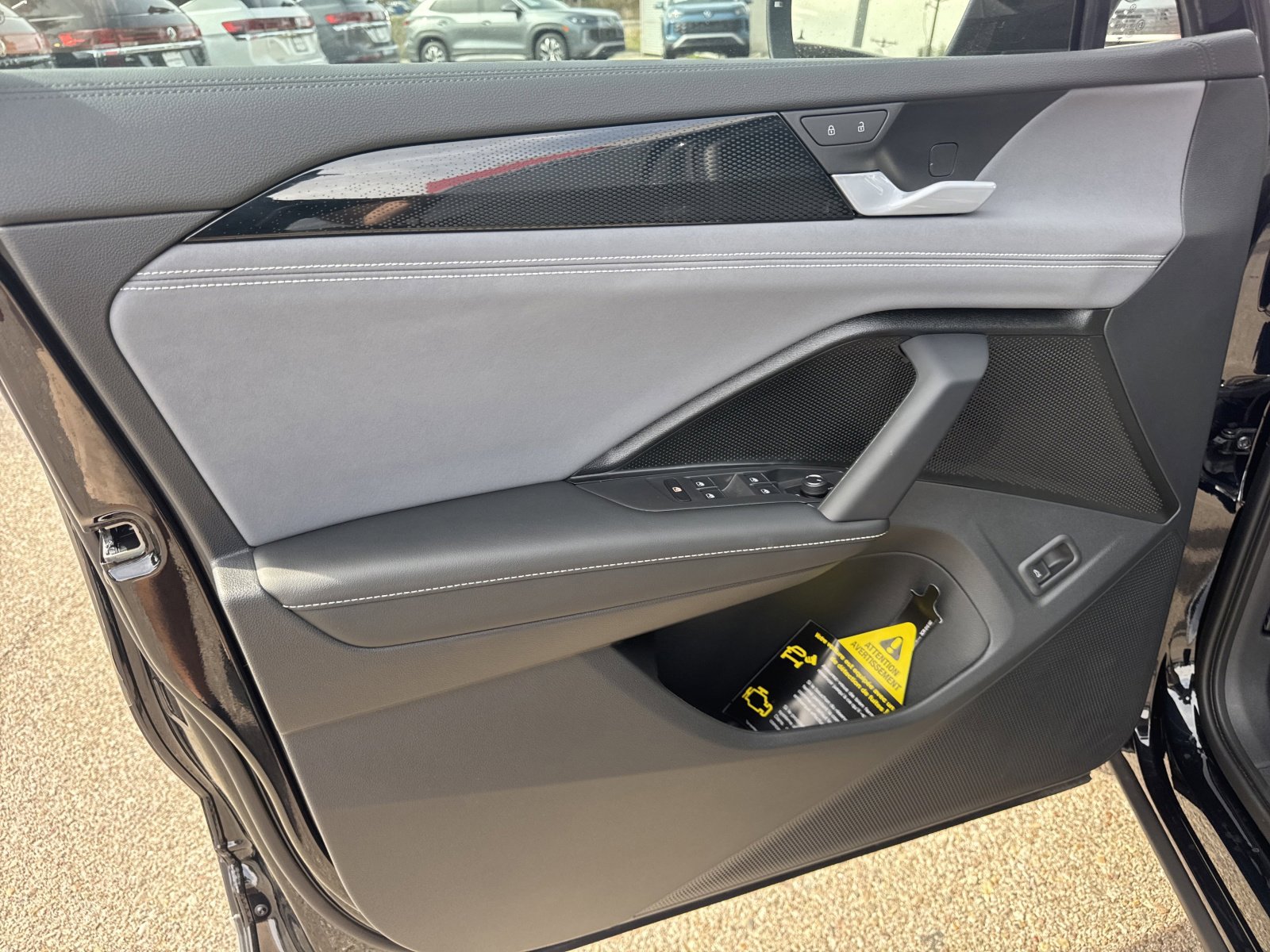 New 2026 Volkswagen Tiguan SE image 23