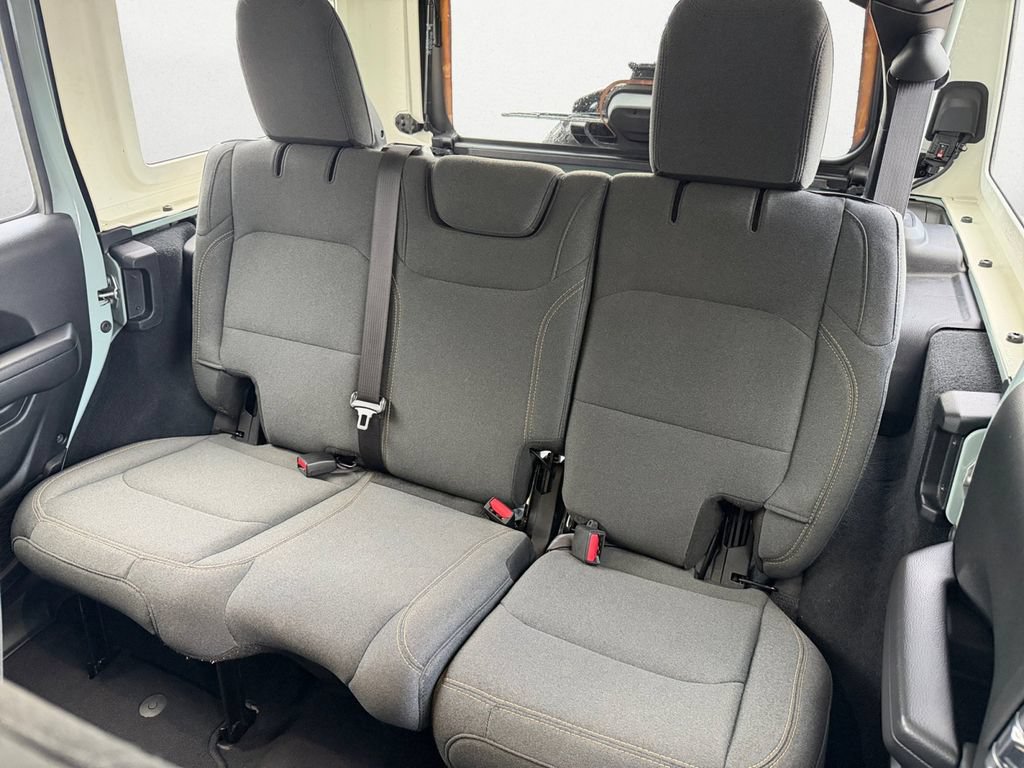 Used 2024 Jeep Wrangler Unlimited Sport AWD/4WD image 9