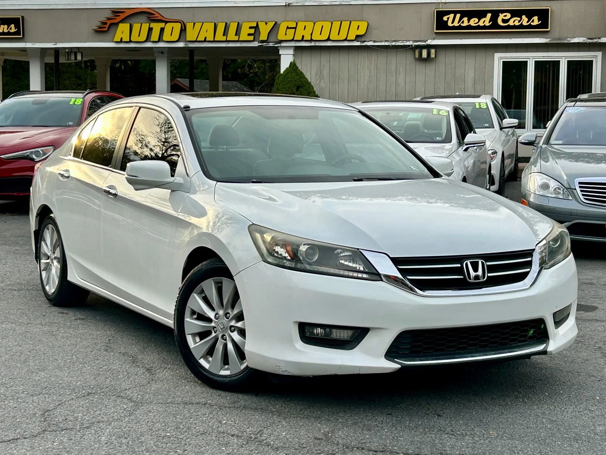 Used 2015 Honda Accord EX image 1