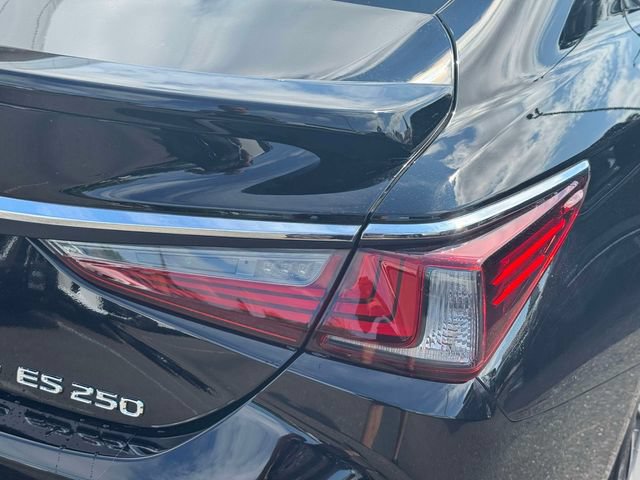Used 2024 Lexus ES 250 w/ Premium Package AWD/4WD image 13