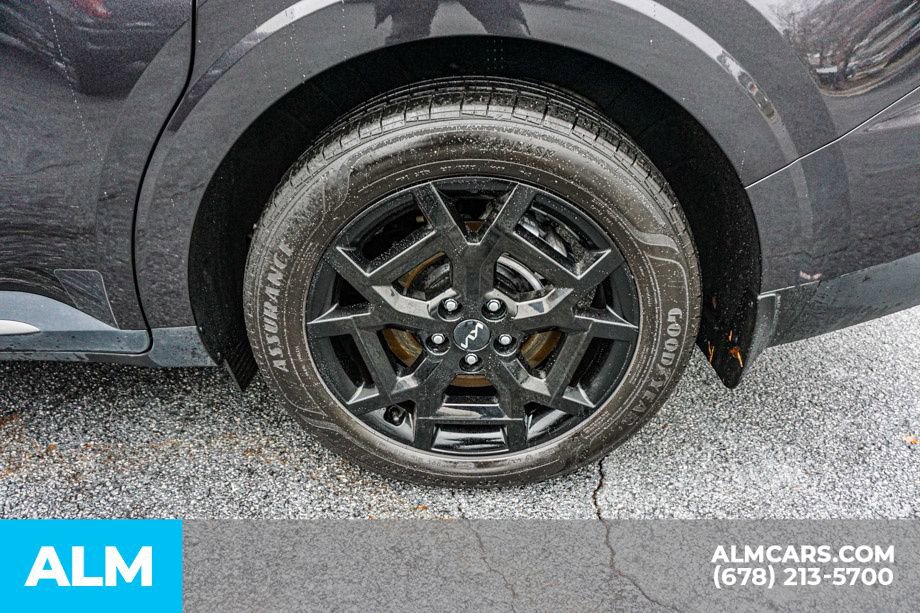 Used 2025 Kia Carnival SX Prestige image 17