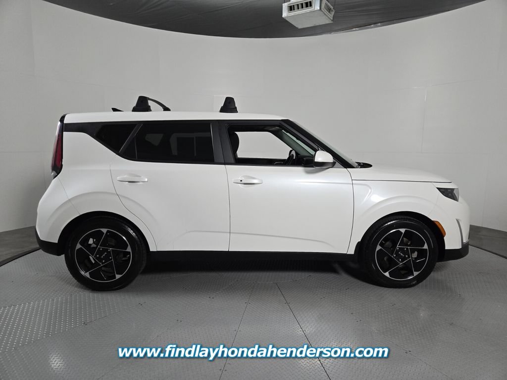 Used 2023 Kia Soul EX FWD image 7